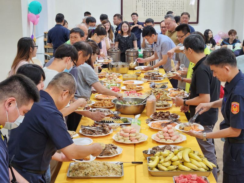 鳳山分局慶祝警察節  圖片來源：記者